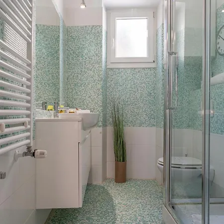 Emma - Lovely In Trastevere * Roma